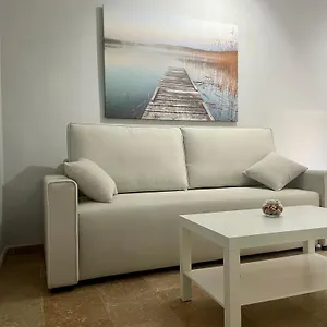 Piso En El Centro De Silencioso Y Con Gran Patio, Calle La Paz Apartamento